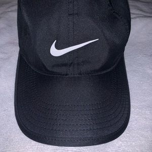 Nike Featherlight Hat